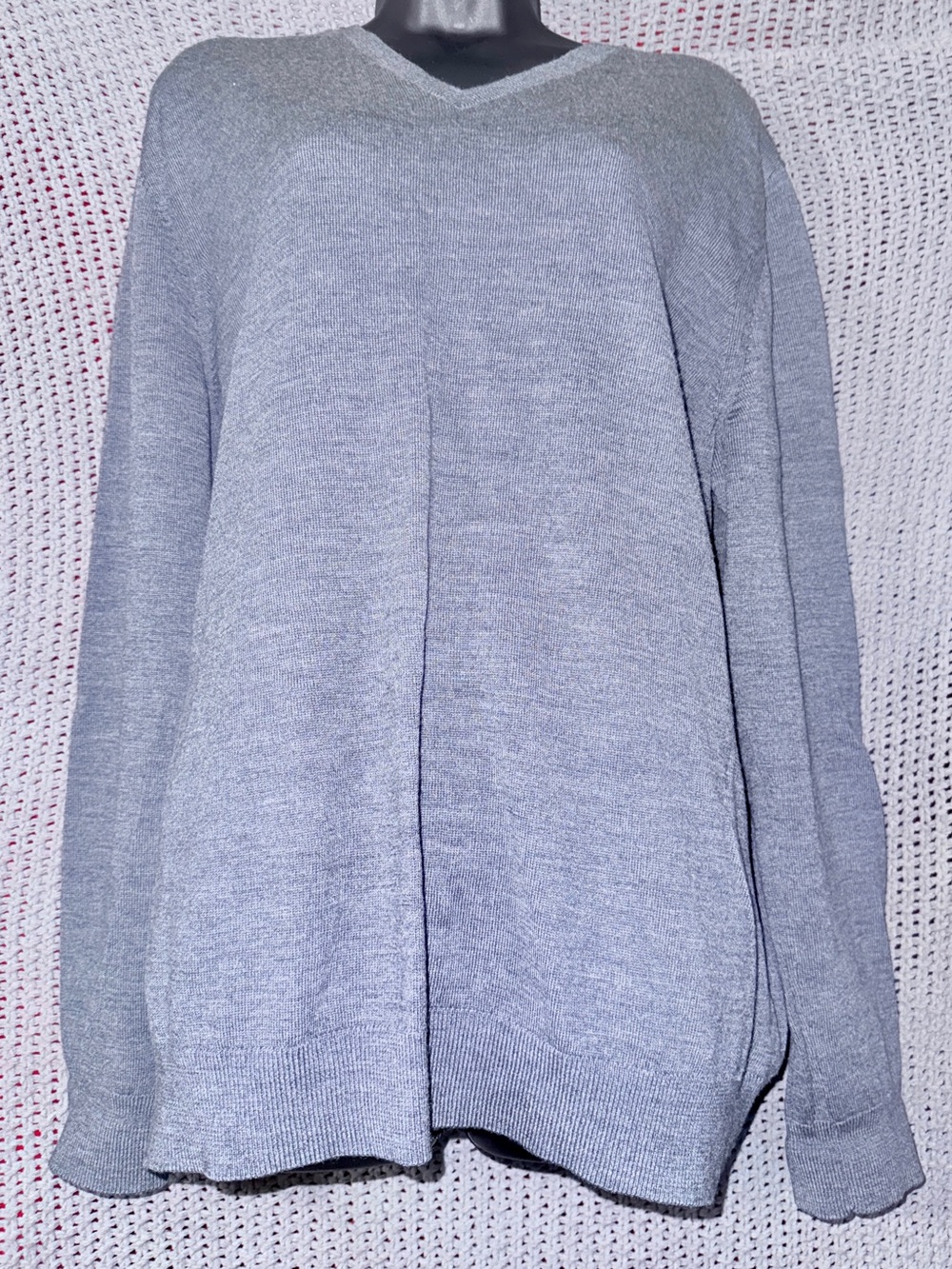 Men’s Banana Republic gray v neck 100% merino wool pullover sweater size XL